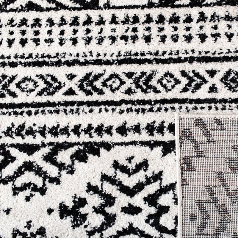 Cobos Polypropylene Black/Ivory Rug, Rectangle 4' x 6'