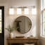 Applique murale 4 lumières en nickel brossé pour salle de bain avec abat-jour en verre blanc laiteux