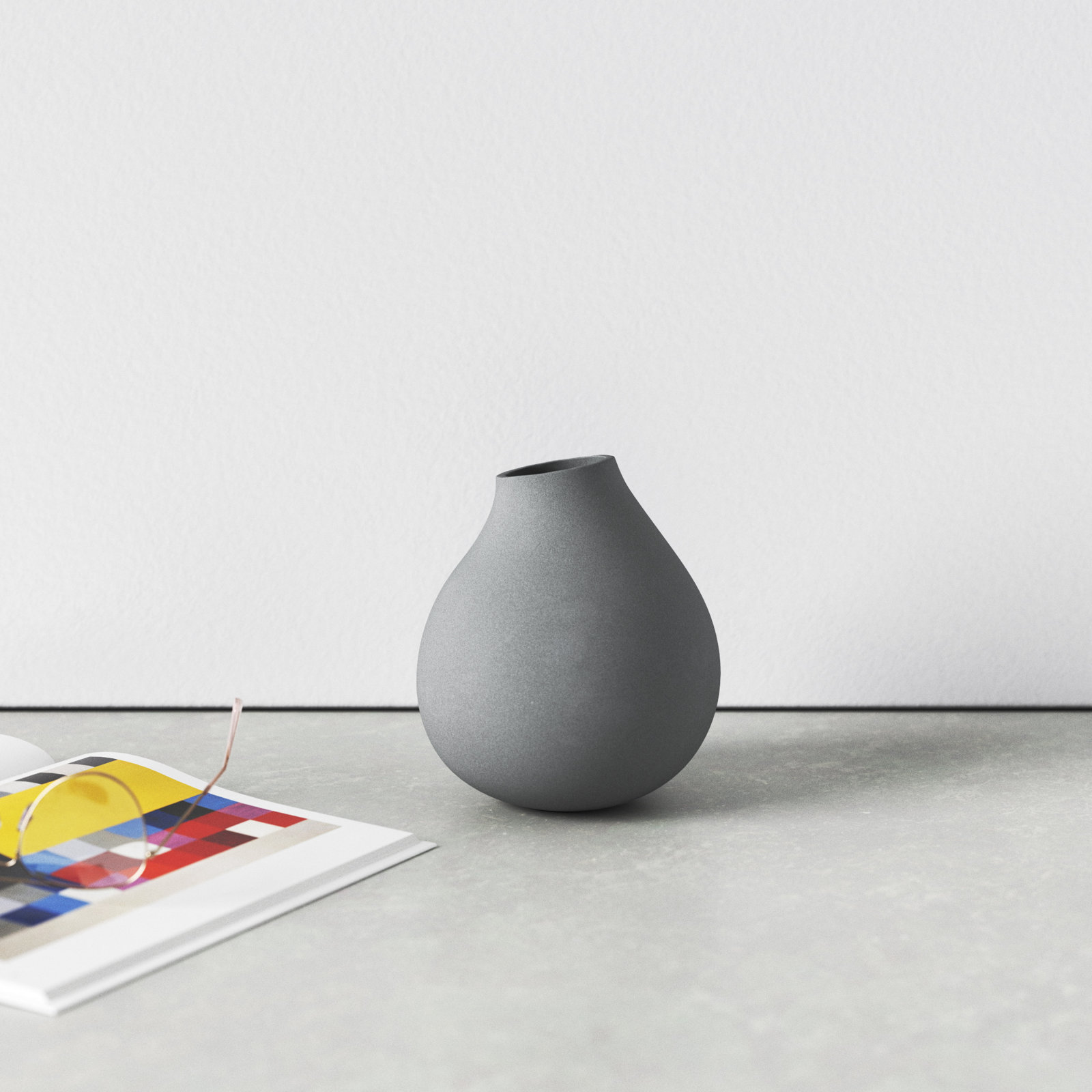 NONA Porcelain Table Vase