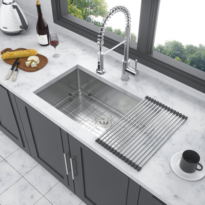 Évier encastrable en acier inoxydable 33 po x 19 po x 10 po x 10 po - avec guide d'eau en X et revêtement anti-condensation 33 Cuvette simple 10 Tampon insonorisant profond à finition hygiénique