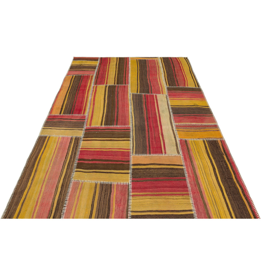 Round Ahlivia Hand Knotted Area Rug