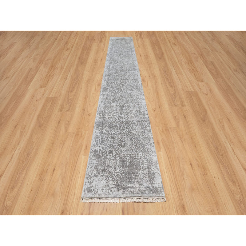 Tapis unique 2 pi 7 po x 16 pi gris