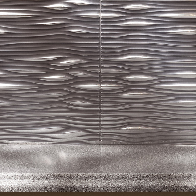 Ensemble de dosseret décoratif en vinyle FASÄDE Waves 15 pieds carrés, Aluminium brossé