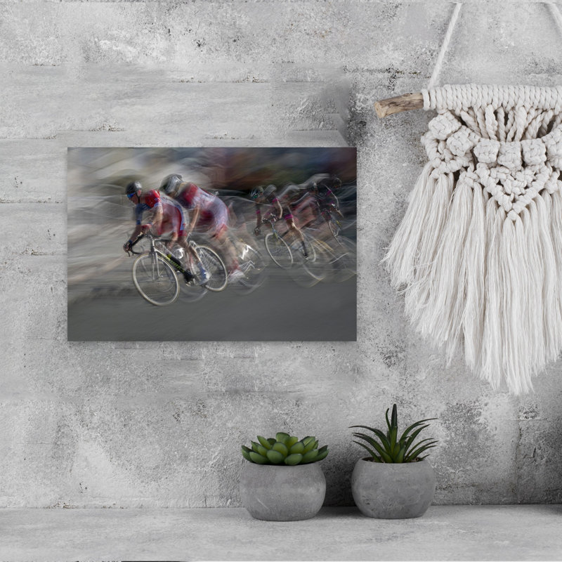 «Dynamic Cycling Motion», impression murale contemporaine, 12" H x 18" W