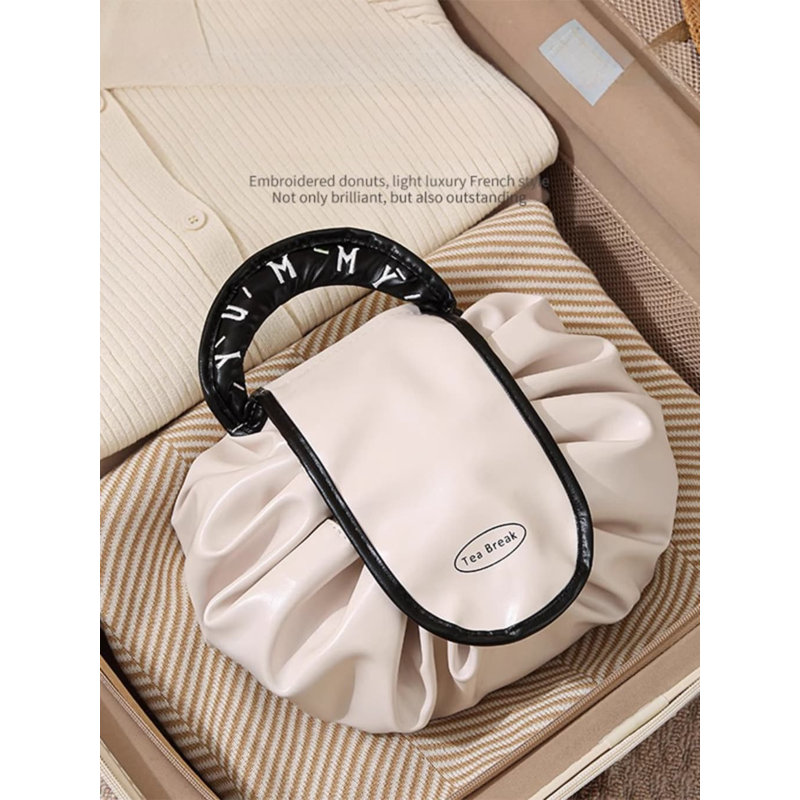 Trousse de maquillage beige à cordon de grande capacité, organisateur de cosmétiques en polyuréthane élégant, trousse de voyage imperméable et durable avec conception à plat facile à nettoyer