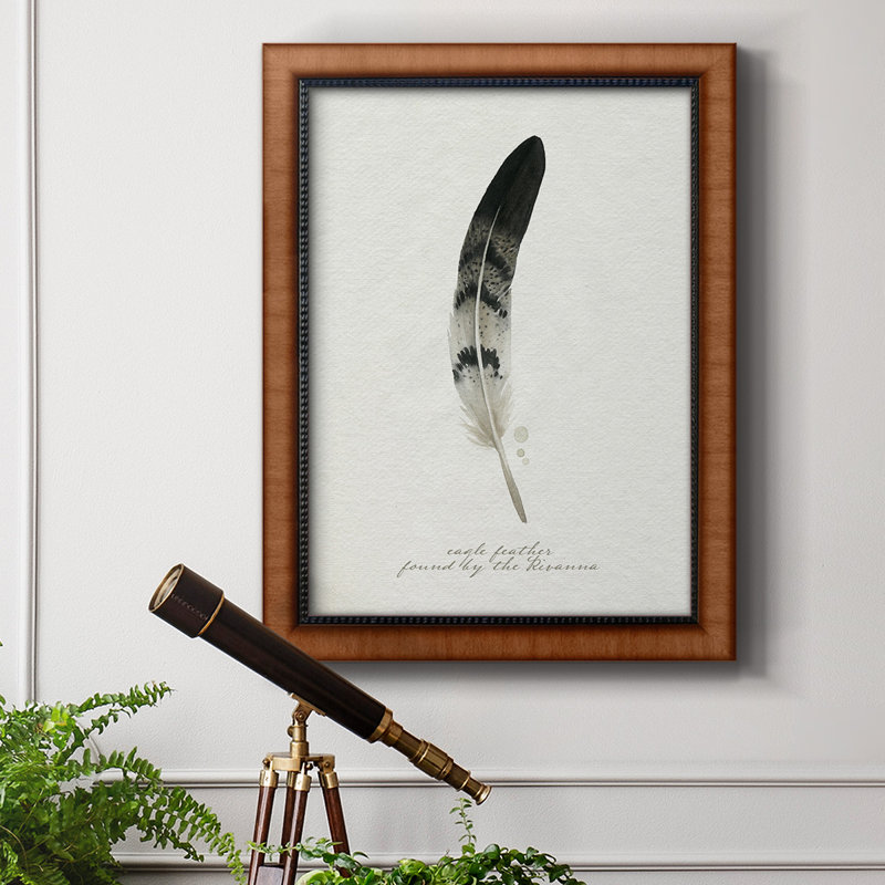 Found Feather I - Toile encadrée de qualité supérieure - prête à être accrochée, H 36 po x l 24 po x P 2,5 po