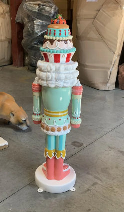 Alviery Small Pastel Nutcracker Candy Cake Statue
