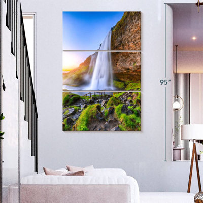 Kerrick Icelandic Seljalandsfoss Falls