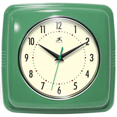 Horloge murale en plastique 9,25 pouces Orrwell
