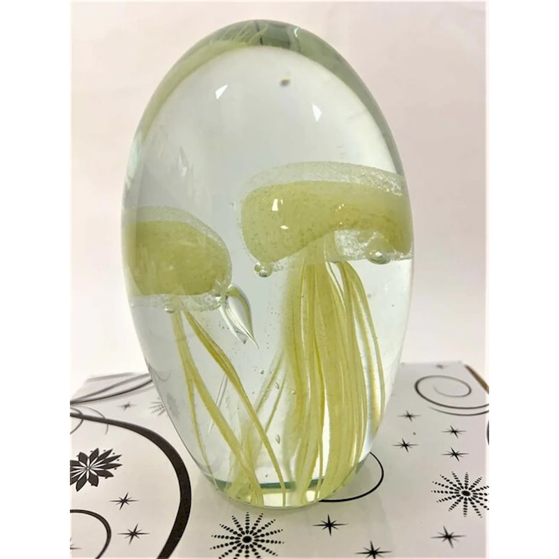 Figurine Hideaway