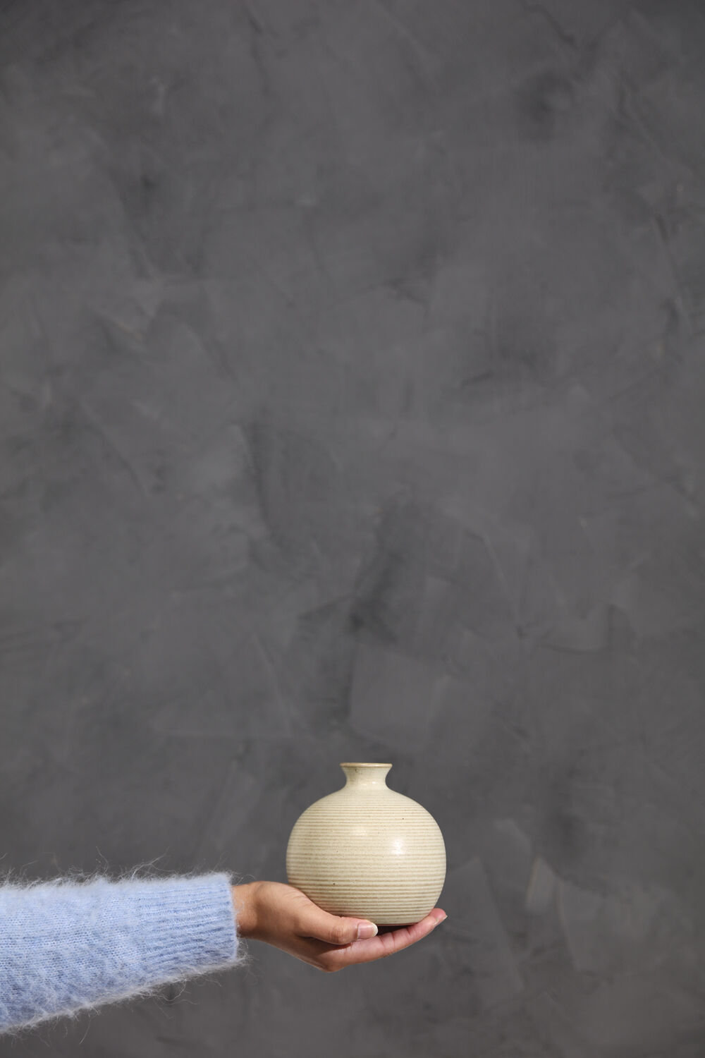 Cove Budvase 5"x 4.75"
