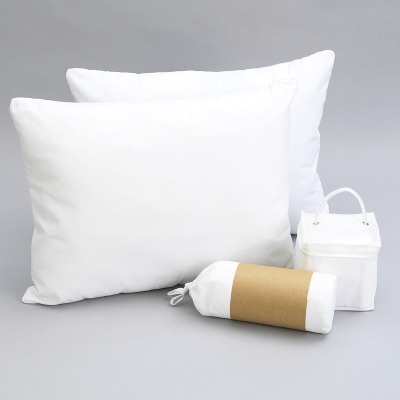 Très grand lit - 2 coussins, drap de microfibre à 100%, protège-matelas. Protège les déversements de liquide, les punaises de lit, etc. Oreillers avec housses à fermeture à glissière. Draps blancs en microfibre. Double couture