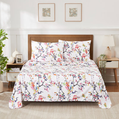 Printed Microfiber Floral Bed Sheet Set
