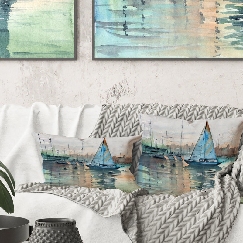 Coussin lombaire avec voilier dans une marina