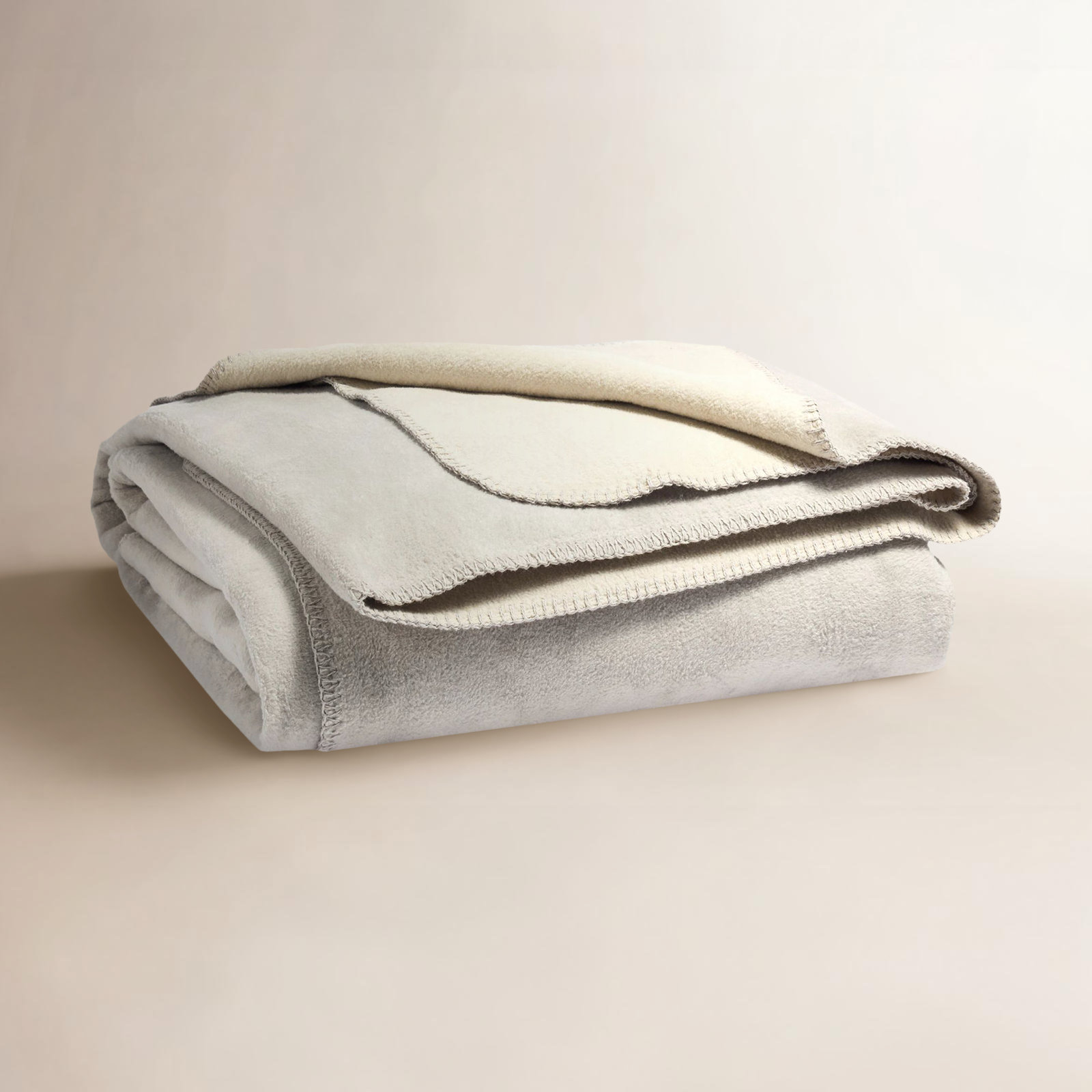 Faro Fleece Natural Blanket, Full/Queen Blanket, Gray