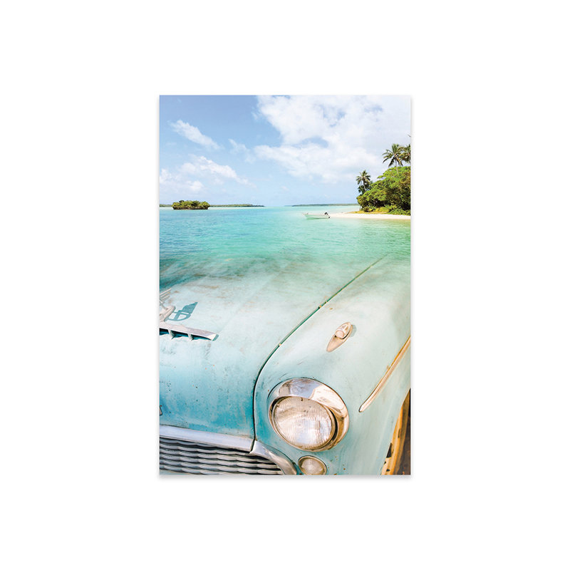«Classic Car Cuba Beach» par Gen Z - impression non encadrée, H 24 po x l 16 po x P 0,25 po