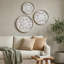 Ensemble de 3 décorations murales en bois blanc vieilli - motif floral sculpté, tailles multiples