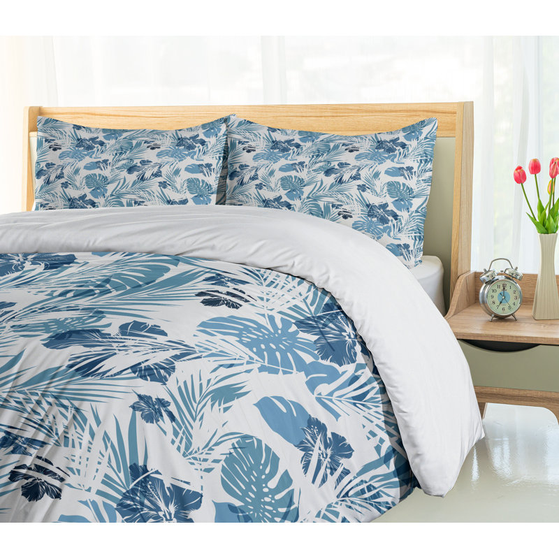 Blue and White Floral Microfiber Queen/Full Duvet Cover Set
