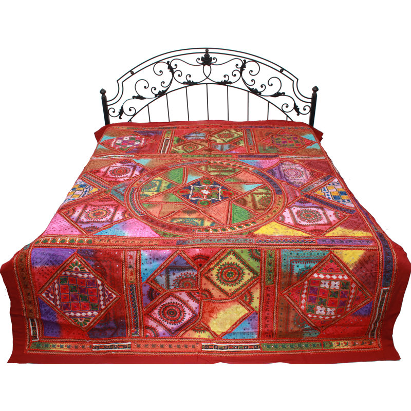 Couvre-lit écarlate Bohémien brodé à la main du Gujerat, jeté en coton avec motifs tribaux