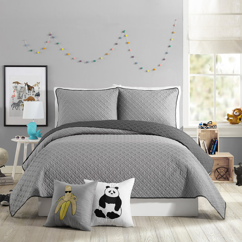 Corbin and Angelietta Solid Microfiber Reversible Quilt Set, Full, Gray