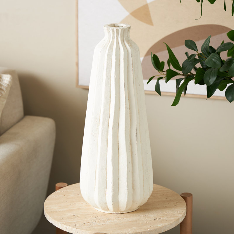 Magnesium Oxide Vase With Carved Grooves