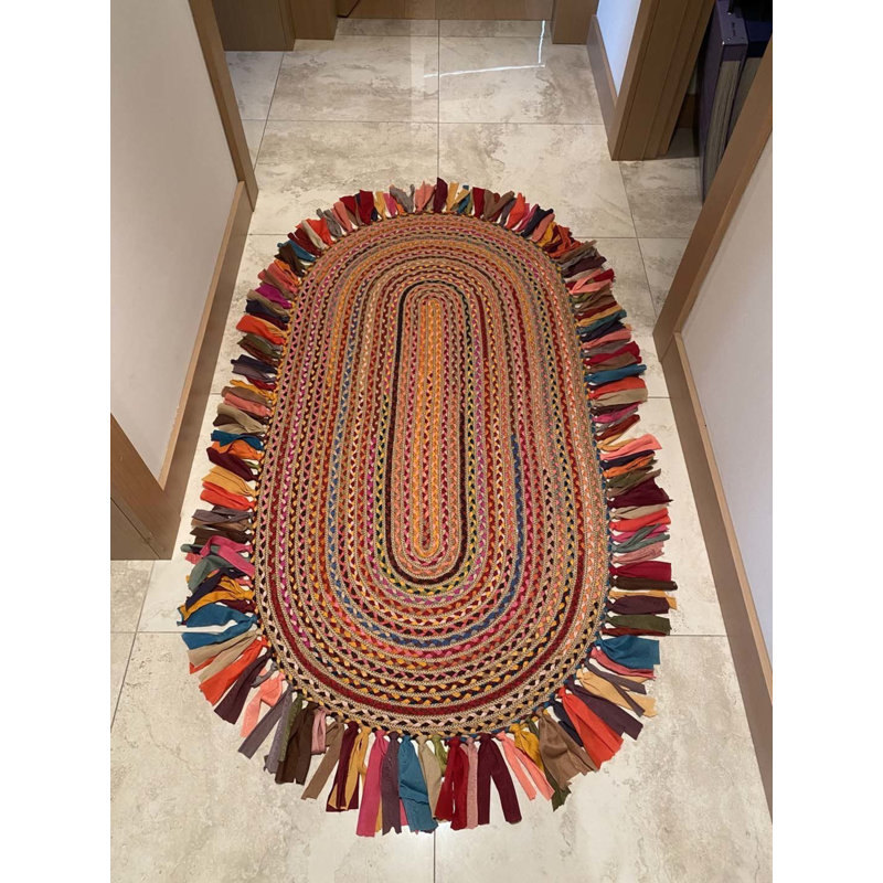 Tapis ovale Olalla, Ovale 2 pi 7 po x 6 pi 7 po