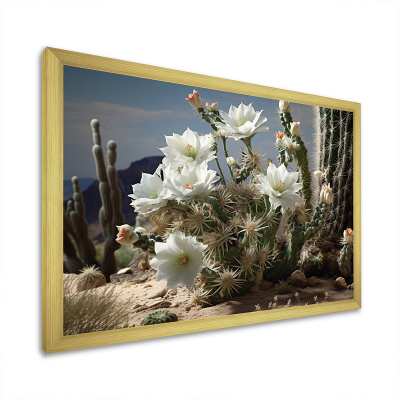 «Malaina White Green Cactus Desert Blooms - Cactus», reproduction sur toile, H 24 po x l 32 po x P 1 po, Cadre doré simple