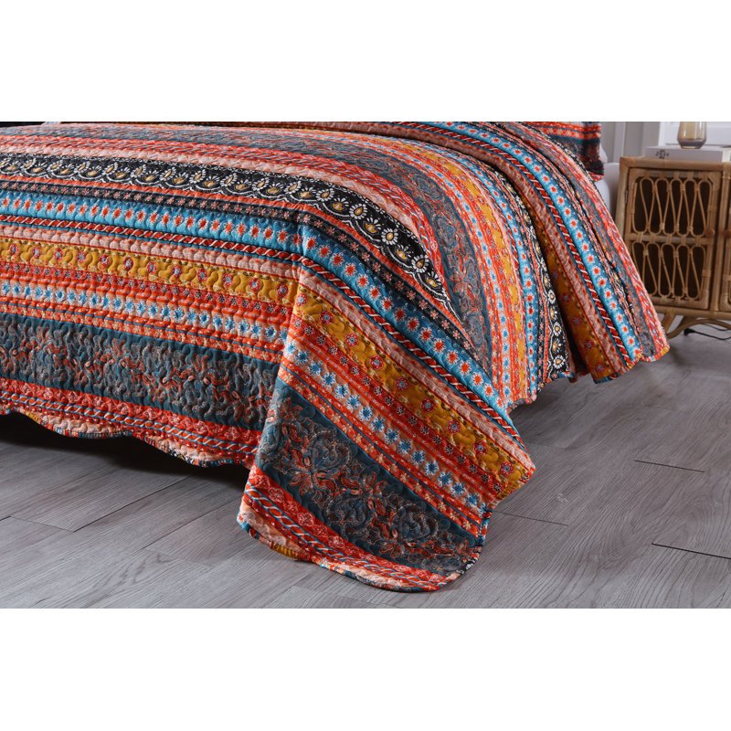 King Size Multicolor Polyester Bohemian Quilt Bedspread Set