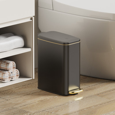 La poubelle de salle de bain en métal 1,6 gallon avec couvercle à fermeture en douceur, rectangulaire, noire, est livrée avec un seau intérieur et 60 sacs à ordures, une poubelle pour les espaces étroits, la maison, le bureau, la chambre à coucher