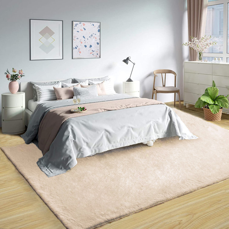 Sumana Faux Fur Washable Indoor Rug