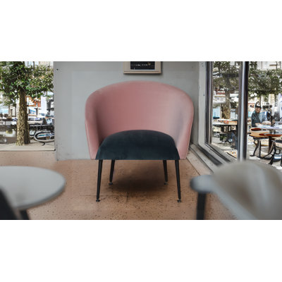 Cocktail chair