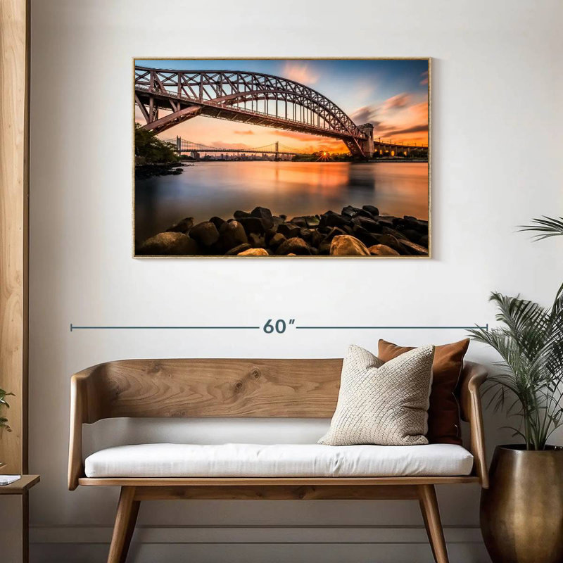 Pont Triboro au coucher du soleil, Cadre flottant en bois naturel, 43 po x 29 po