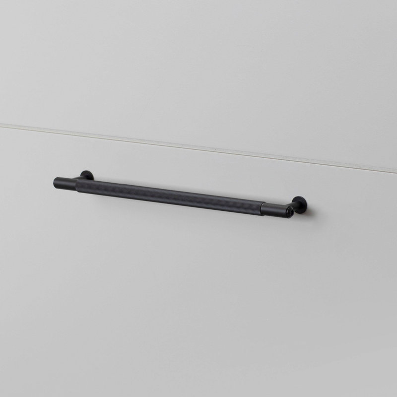 Pull Bar / Linear, Black, 8 43/50"