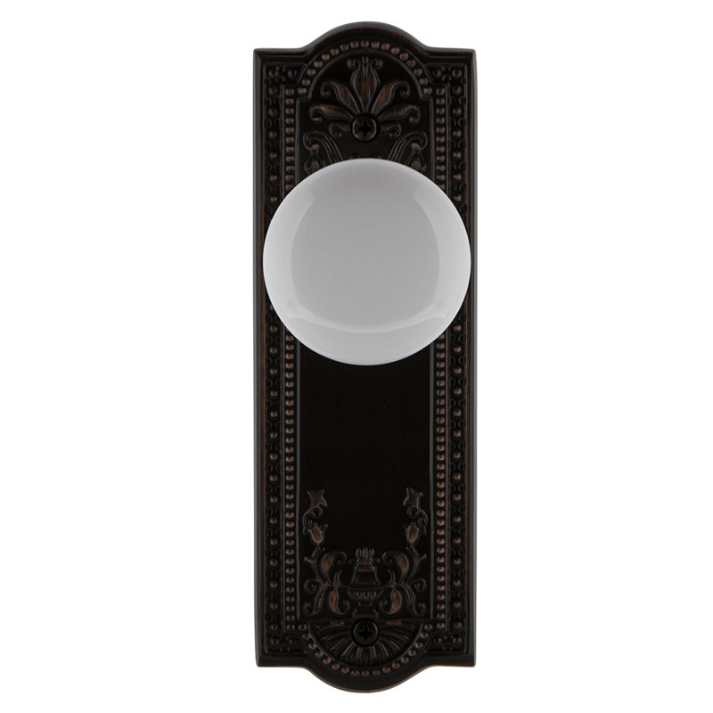 Plaque Meadows avec bouton de porte en porcelaine blanche, Bronze intemporel