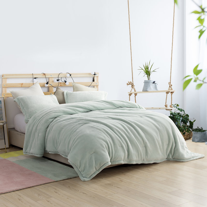 Me Sooo Comfy Coma Inducer Fleece Oversized Comforter Set, Twin XL Comforter + 1 Standard Sham, Gray