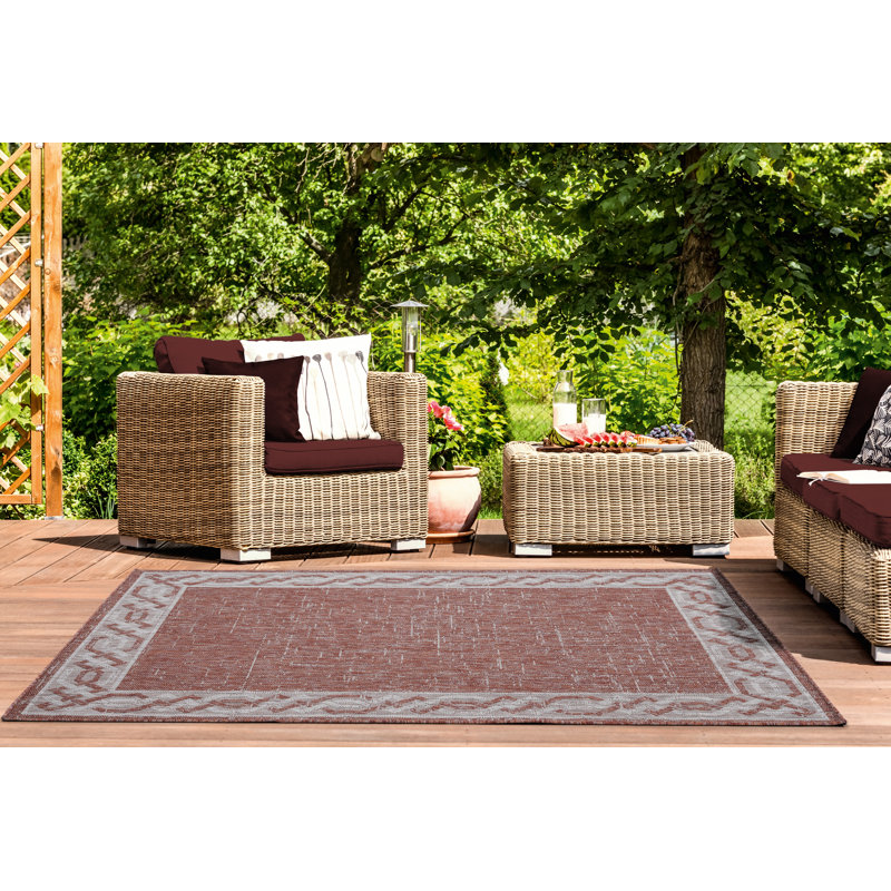 Tapis intérieur / extérieur rose Mcclinton, Rectangle 7 pi 10 po x 10 pi 6 po