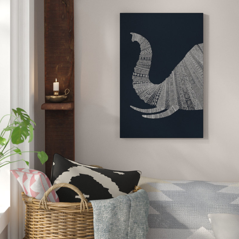 « éléphant », peinture sur toile en bleu, H 26 po x l 18 po x P 1,5 po