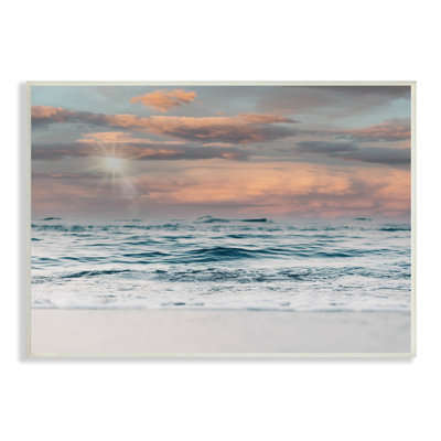 «Cloudy Morning Red Sky Beach» par Tara Moss - photographie