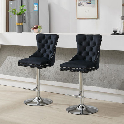 Tabourets de bar pivotants épais en velours chromé, hauteur réglable de 25 à 33 po, rembourrage moderne avec base de 17,7 po, boutons touffetés et plis en losange, siège éponge et ressort, pour pub et îlot de cuisine (noir, ensemble de 2)