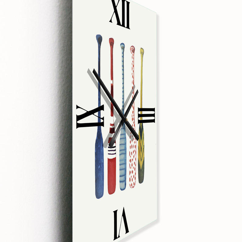 Cinq horloges murales surdimensionnées, Grand
