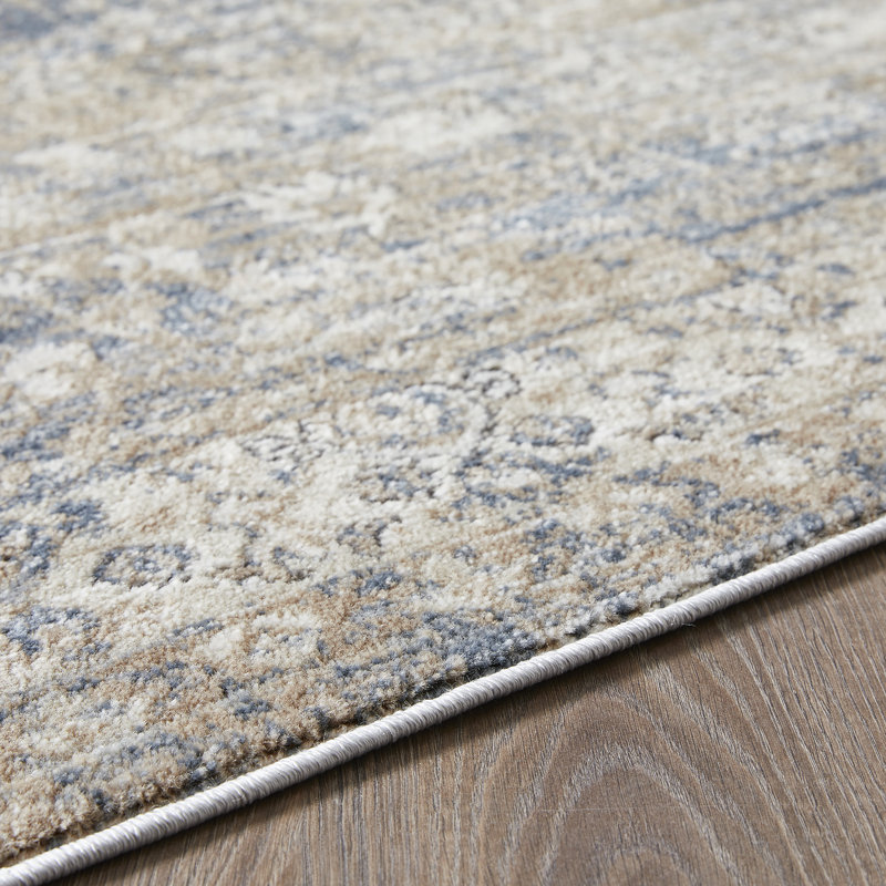 Amair Oriental Indoor Rug, Rectangle 5'3" x 7'3"