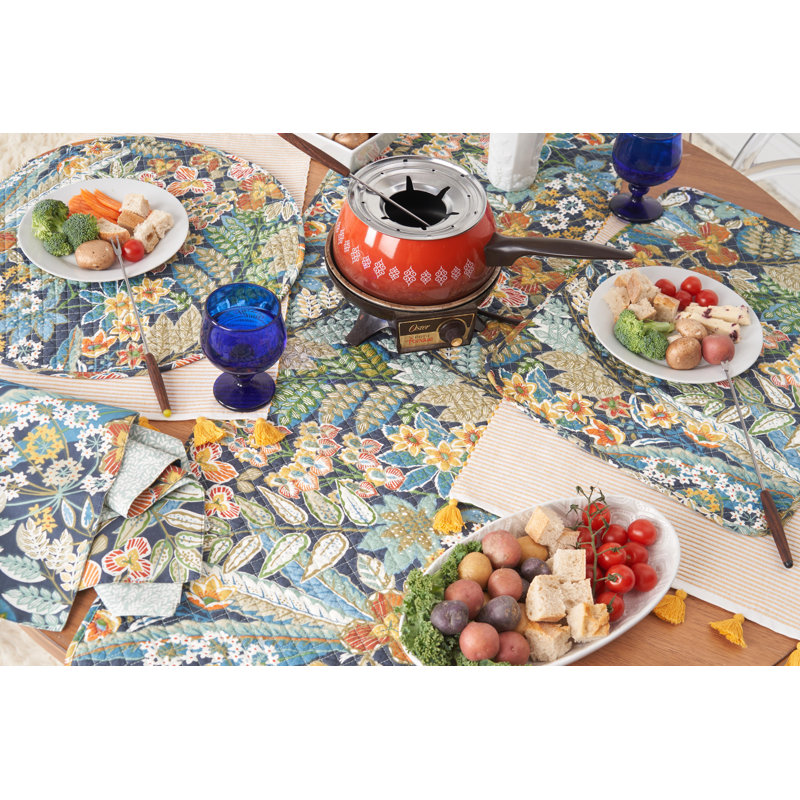 Yarira Table Runner