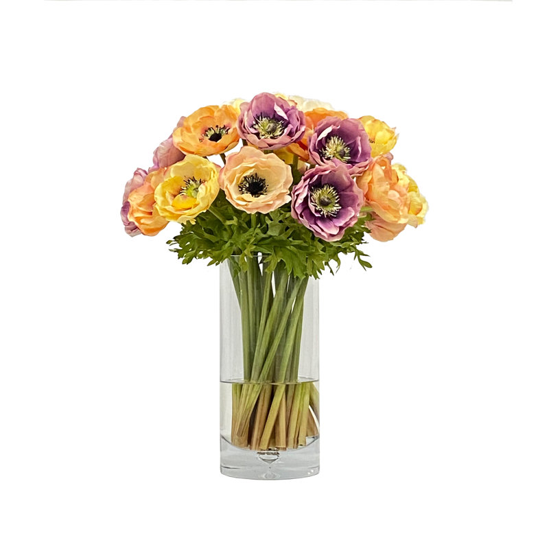 Fleurs mélangées dans un vase