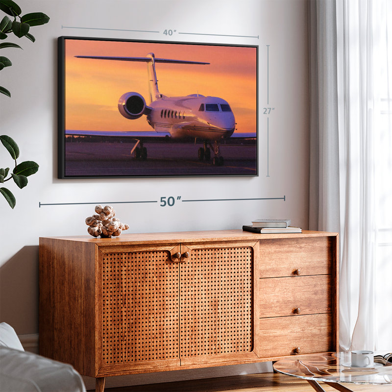 «Parked Business Plane Wall Art», H 27 po x l 40 po