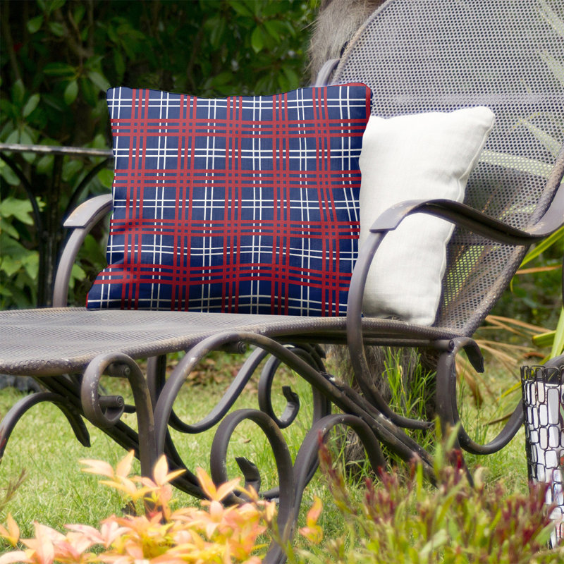 Housse de coussin carré et insert, 20 po X 20 po, Bleu foncé / blanc / rouge, Polyester / bourre de polyester