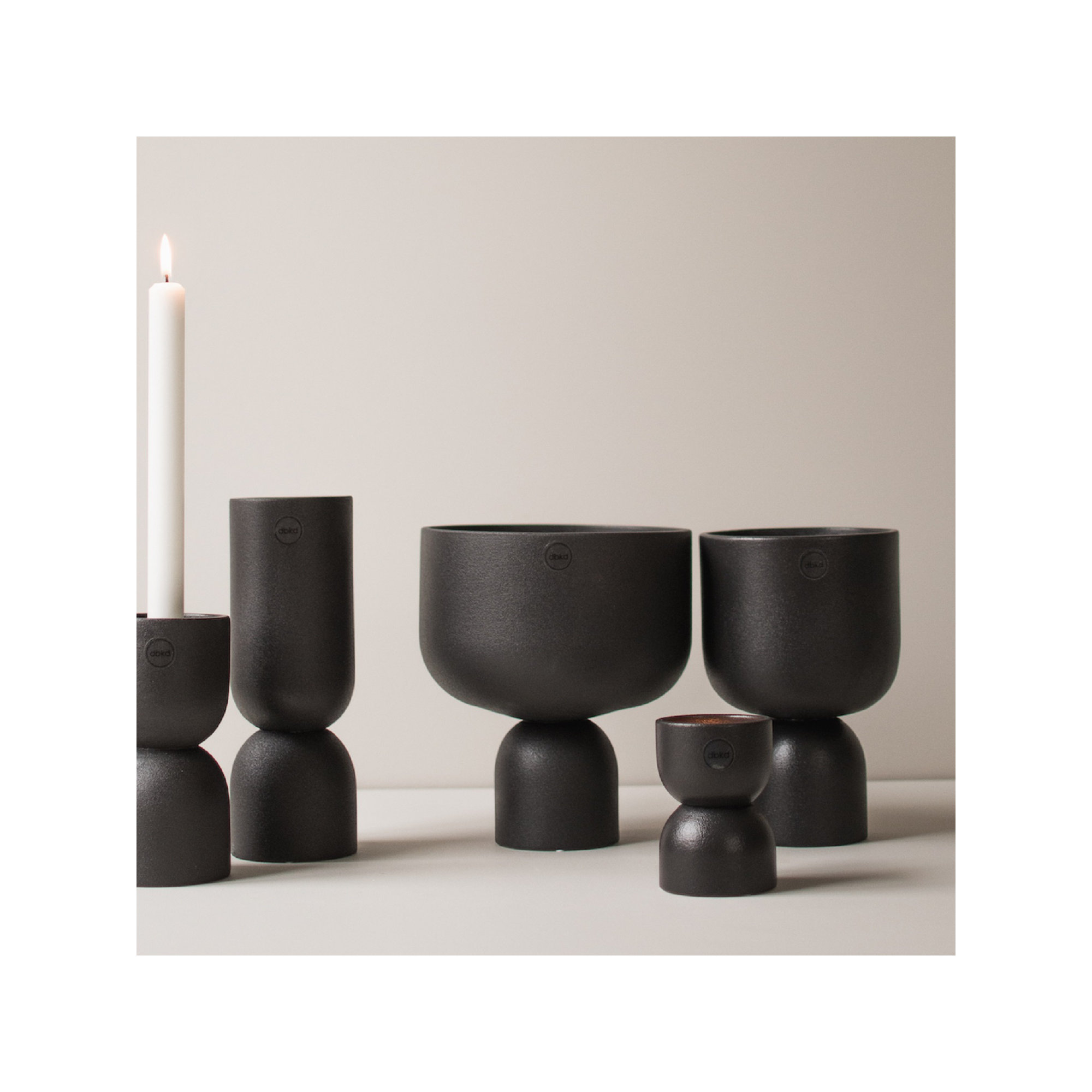 7.87'' Ceramic / Porcelain Table Vase, Black, 7.87" H x 5.12" W x 5.12" D