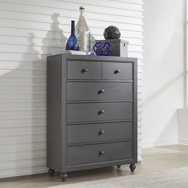 Droskyn 5 Drawer Standard Chest, Gray