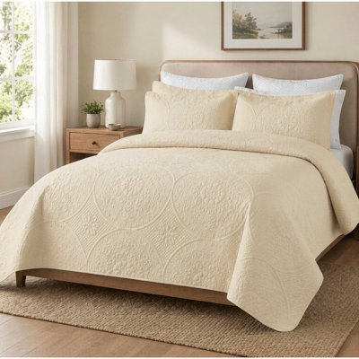 All‑Season Floral Quilt Bedspread