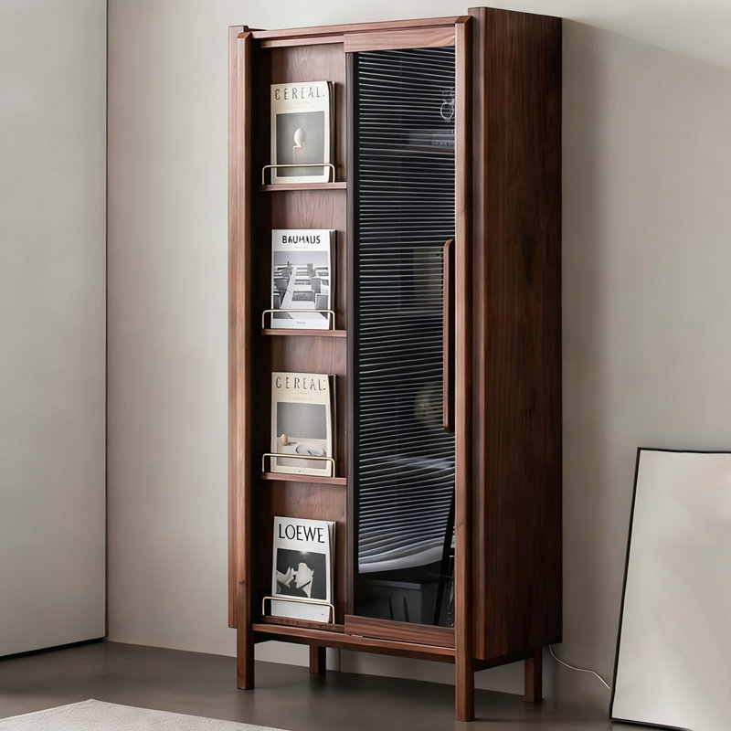 Vitrines en bois massif brun noisette