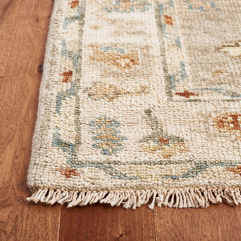 Oriental Hand-Knotted Light Grey / Beige Area Rug, Rectangle 6' x 9'